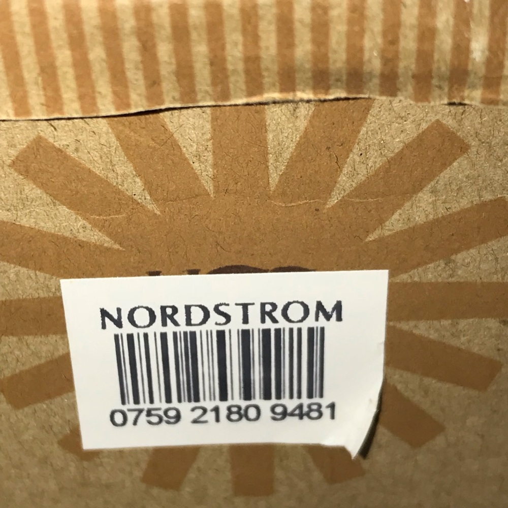 Ugg Bailey Button - image 6